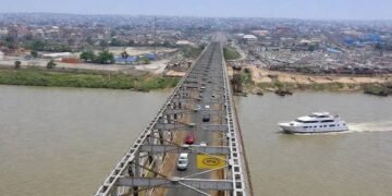 FG Orders Closure Of First Niger Bridge