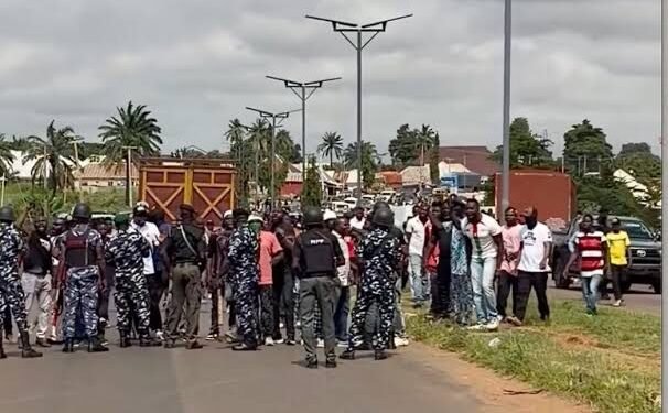 Suspected Thugs Block Peter Obi’s Convoy In Benue